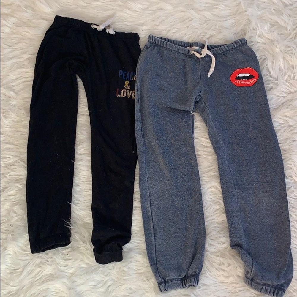 Two girls vintage Havana sweatpants.